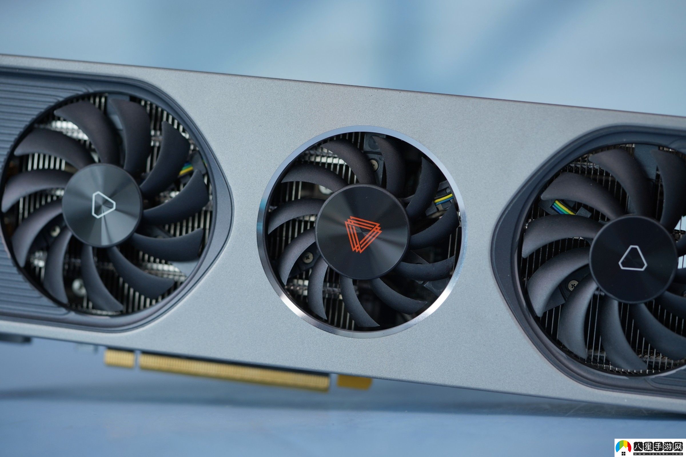 國內(nèi)唯一DX12！摩爾線程GPU驅(qū)動(dòng)升級(jí) 最多提升40%