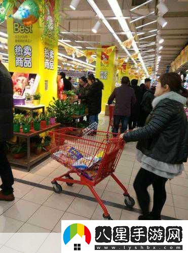 多人超市打造你的商業(yè)帝國好評如潮免費玩！