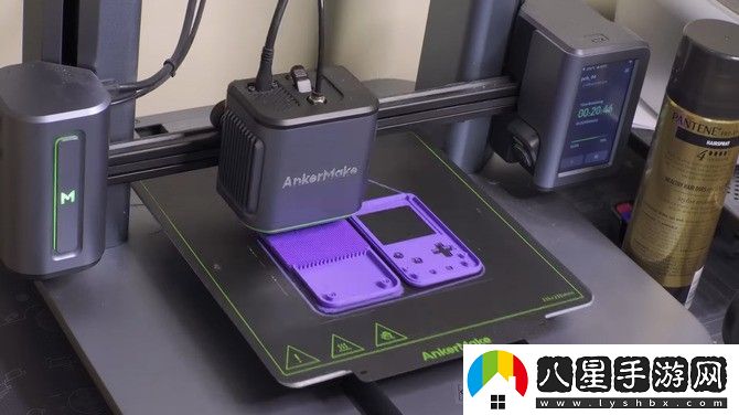 高玩自制袖珍版GBC 剛好塞進(jìn)一張卡帶緊致