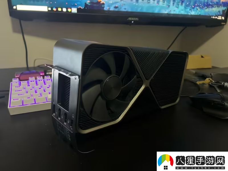 英偉達(dá)RTX4090Ti旗艦顯卡曝光尺寸龐大并采用四槽設(shè)計(jì)